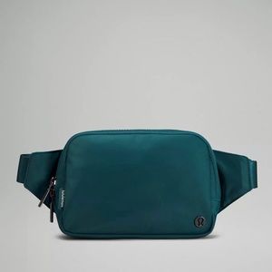 NWT Lululemon Everywhere Belt Bag Large 2L in GREEN JASPER - RARE